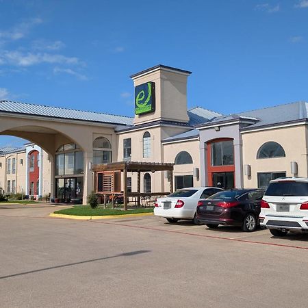 Executive Inn And Suites Wichita Falls Exterior photo
